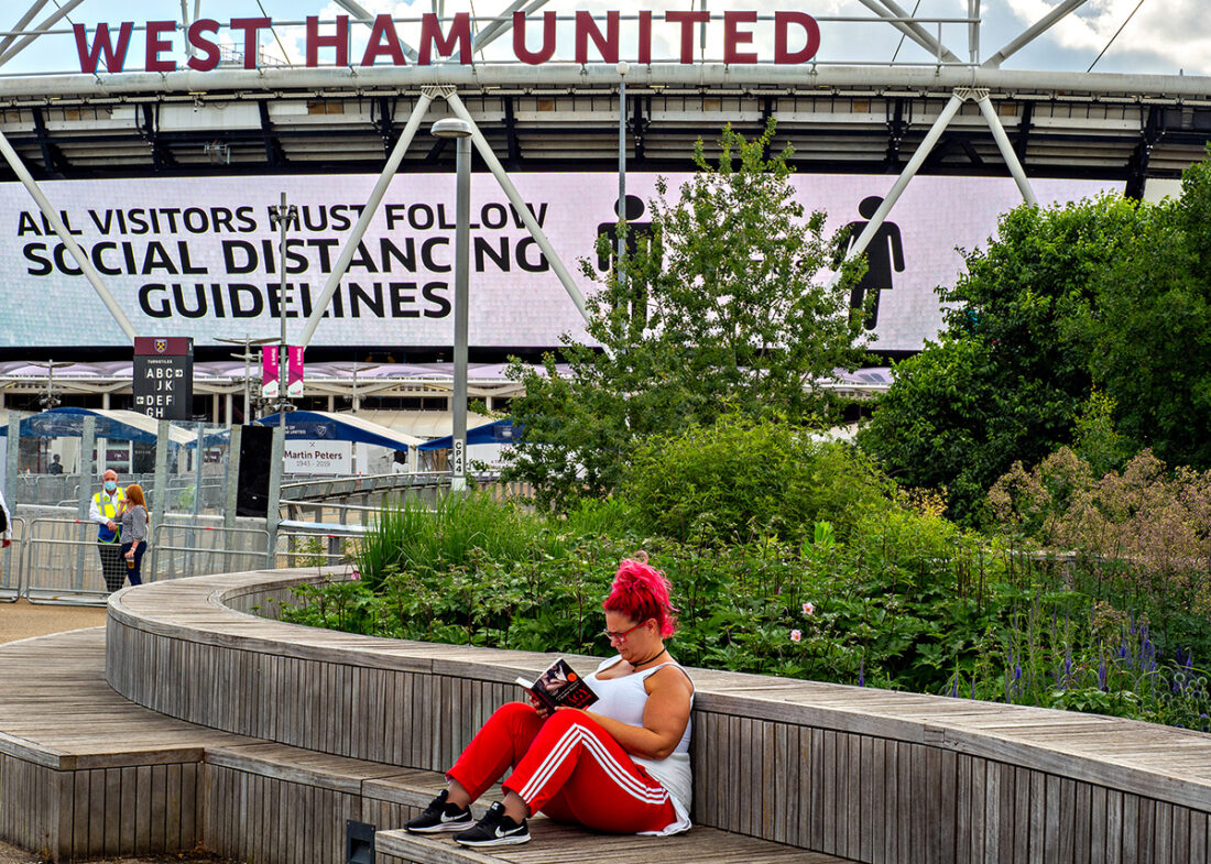 <b>Lockdown Fanatical Football Fans</b> <br/> Peter Dench